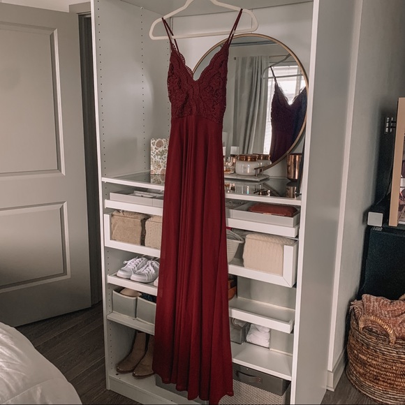 Lulu’s Madalyn Maroon/Burgundy Floral Lace Bridesmaid Formal Maxi Event Gown - Picture 6 of 16